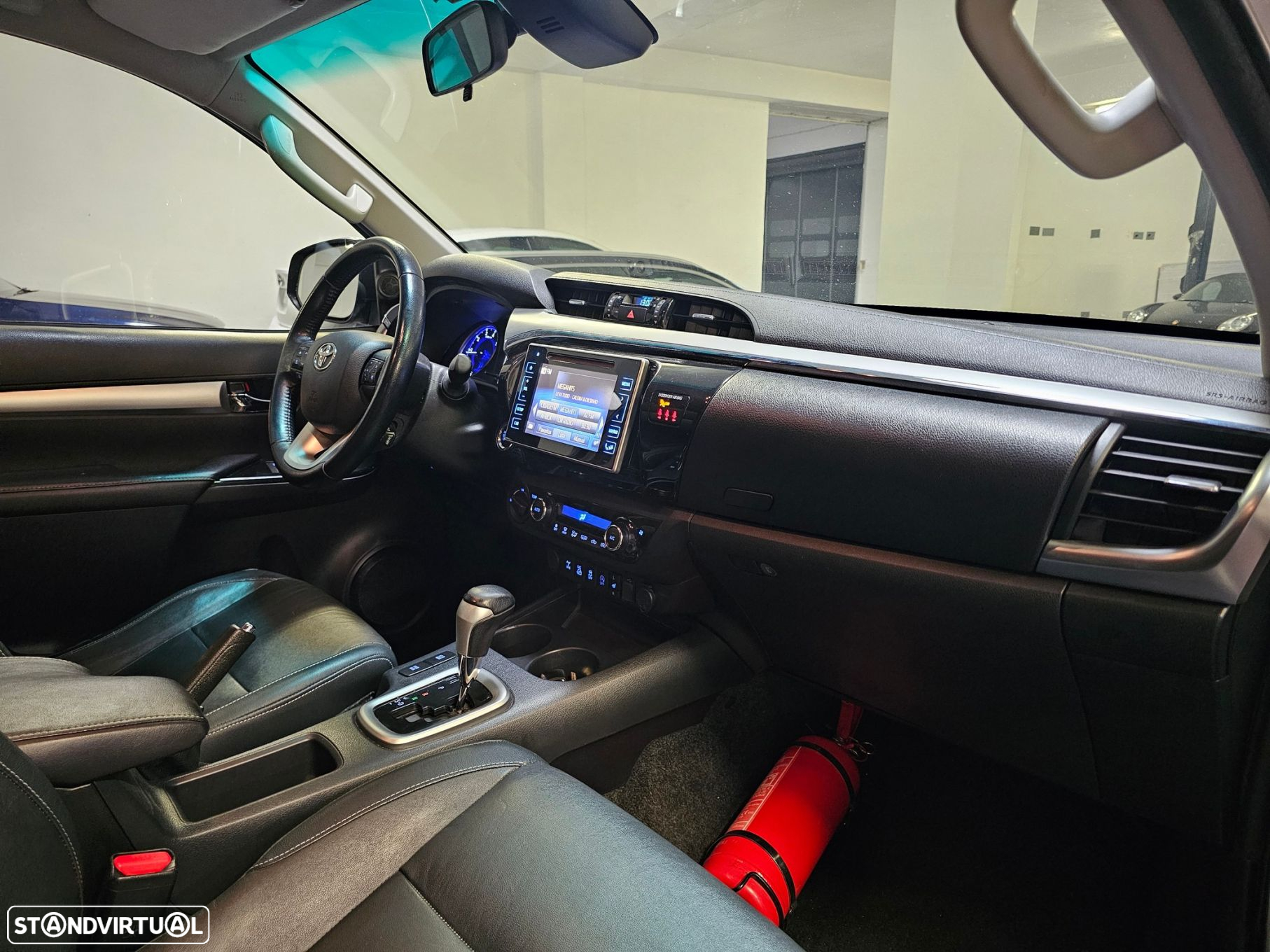 Toyota Hilux 4x4 Cabine Dupla Auto Executive - 14