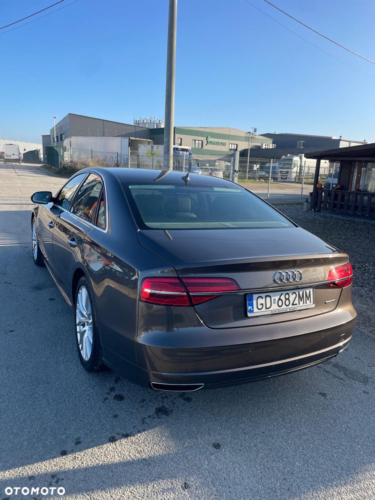 Audi A8 4.2 TDI DPF (clean diesel) quattro tiptronic - 6
