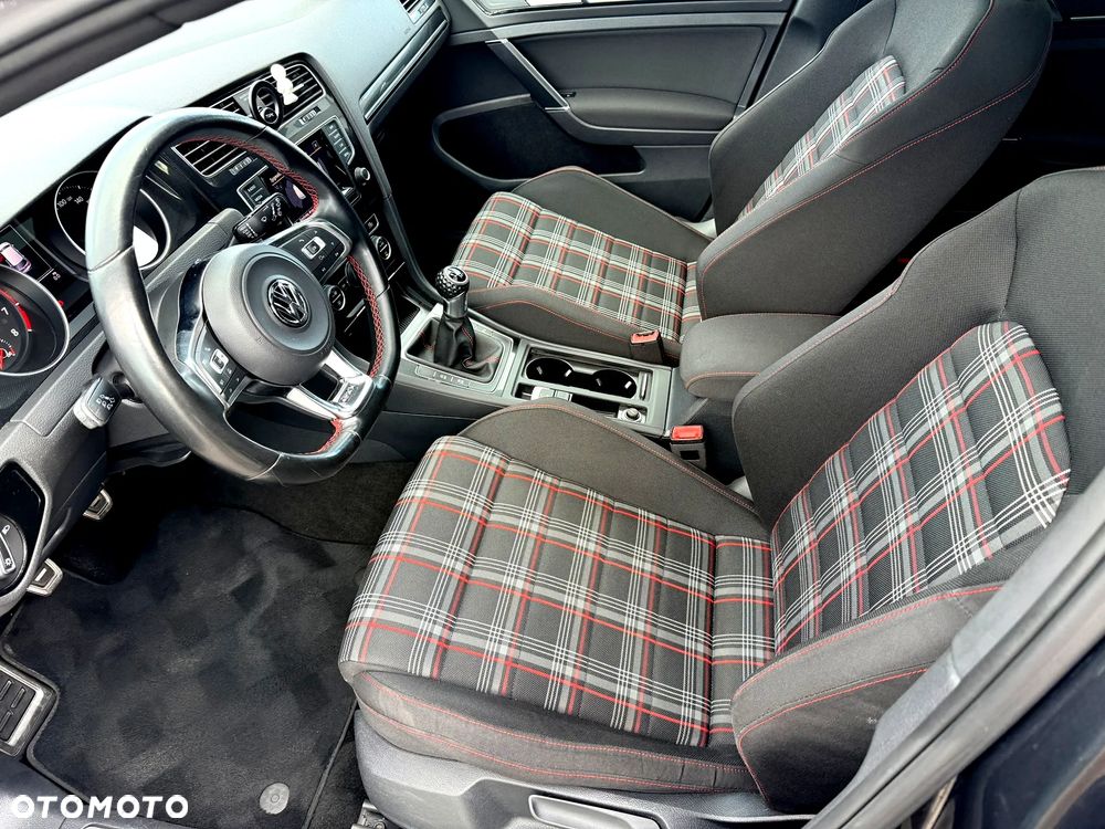 Volkswagen Golf GTI BlueMotion Technology - 9