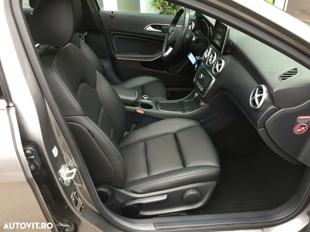 Mercedes-Benz A 200 d 4Matic 7G-DCT AMG Line - 8