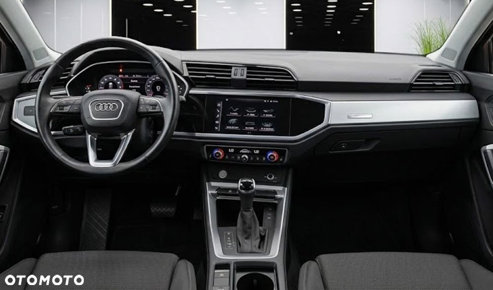 Audi Q3 2021 photo 5