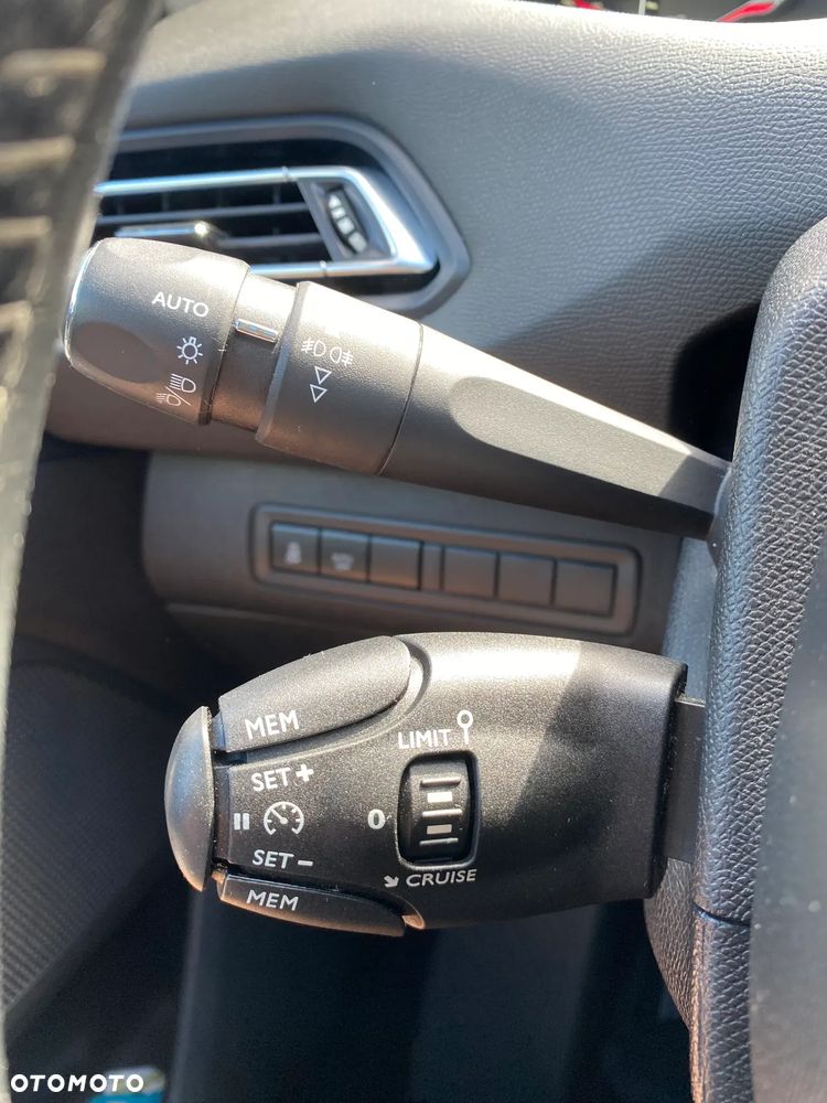 Peugeot 308 e-HDi 115 Stop & Start Allure - 10