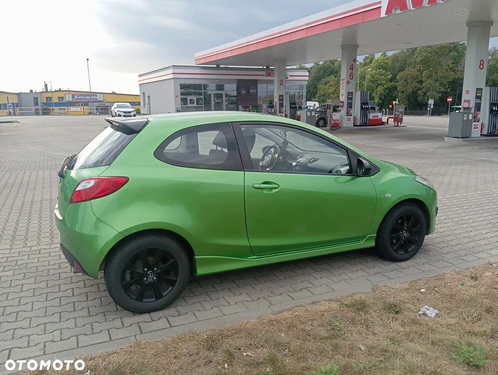 Mazda 2 - 3
