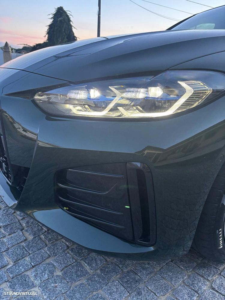 BMW i4 eDrive40 Desportiva M - 21
