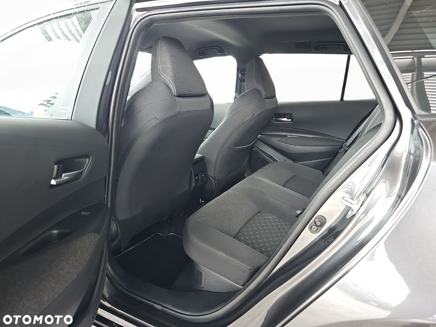 Toyota Corolla - 13