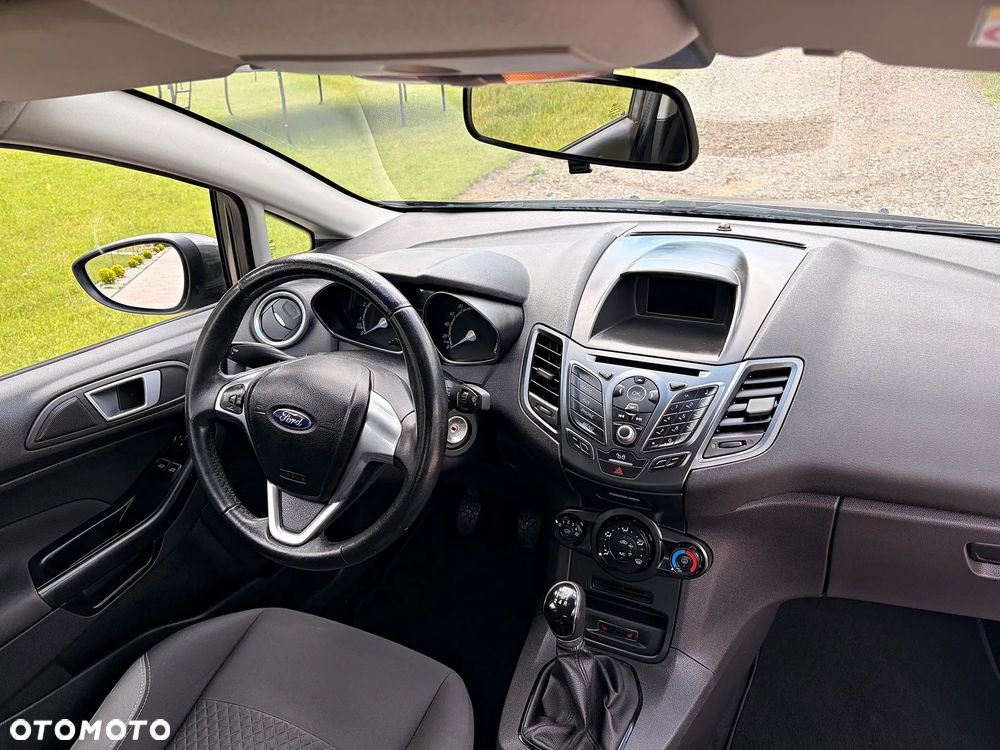 Ford Fiesta 1.25 Champions Edition - 29