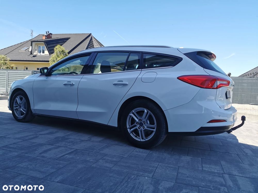 Ford Focus 1.6 FF Titanium - 21