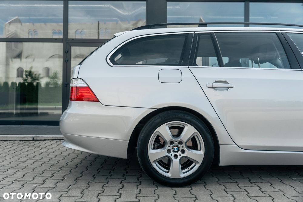 BMW Seria 5 525d xDrive Edition Exclusive - 9