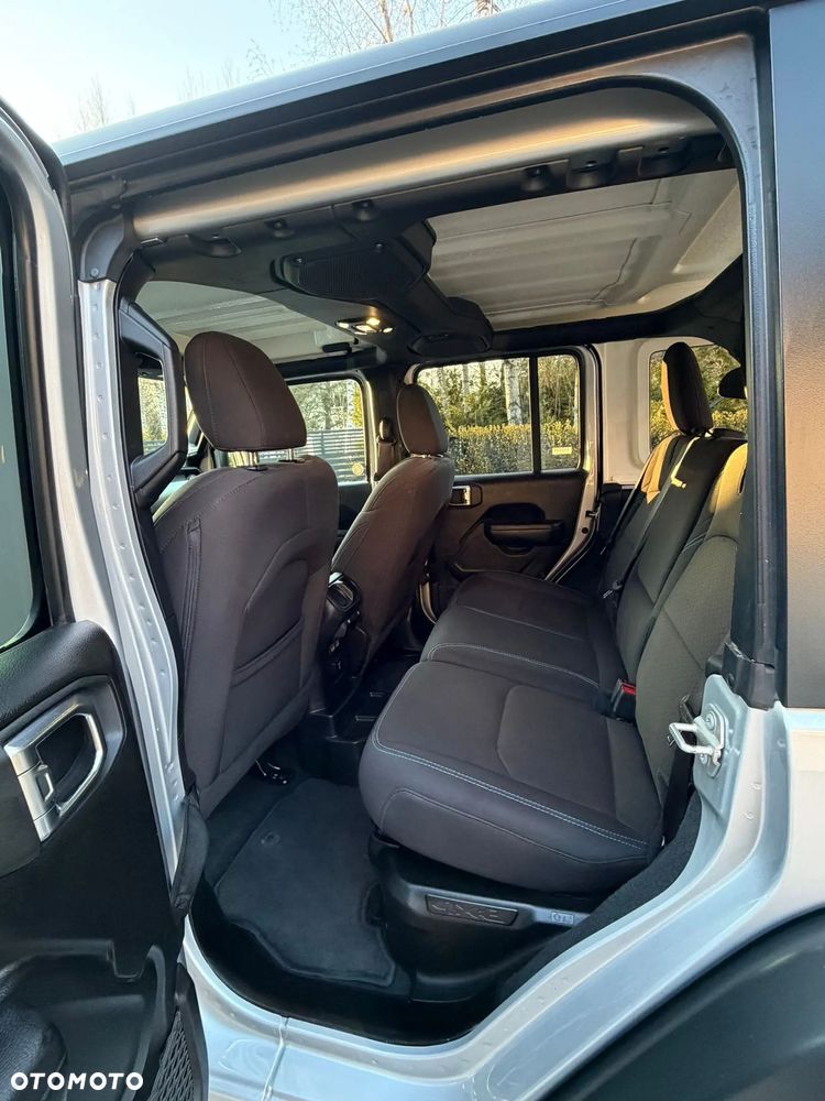 Jeep Wrangler 2.0 4xe Plug-In Hybrid Hardtop Rubicon - 9