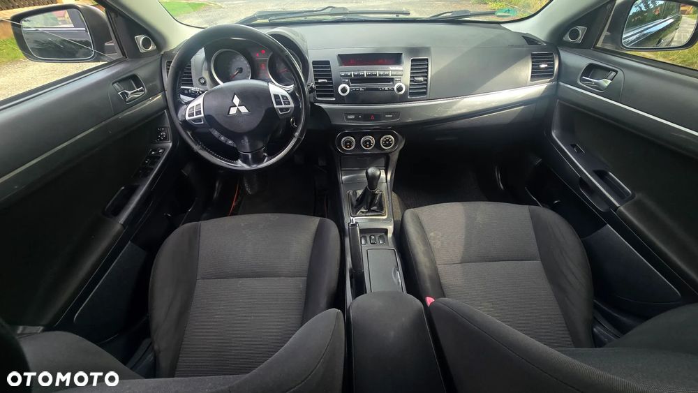 Mitsubishi Lancer 1.8 Intense - 20
