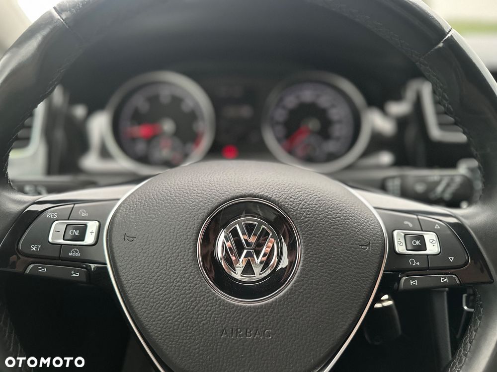 Volkswagen Golf 2.0 BlueTDI Highline - 33