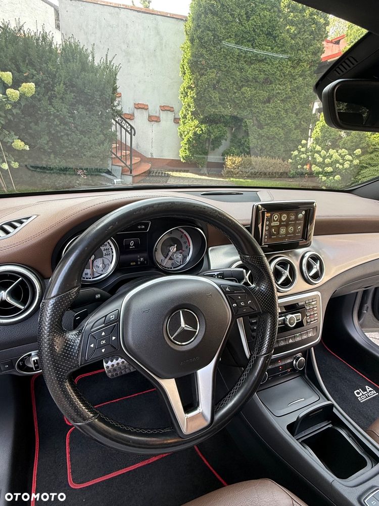 Mercedes-Benz CLA 200 d 7G-DCT - 22