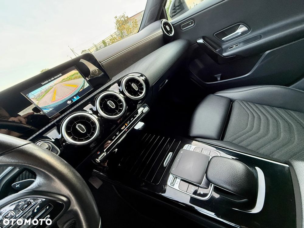 Mercedes-Benz Klasa A 180 7G-DCT - 14