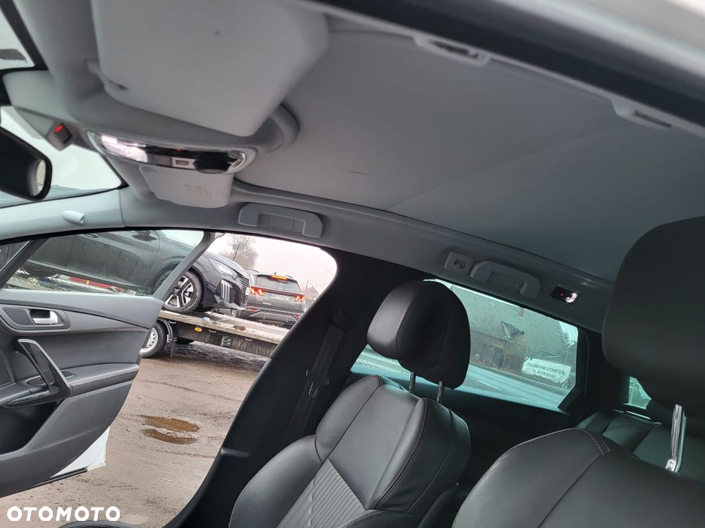 Peugeot 508 RXH Hybrid - 40