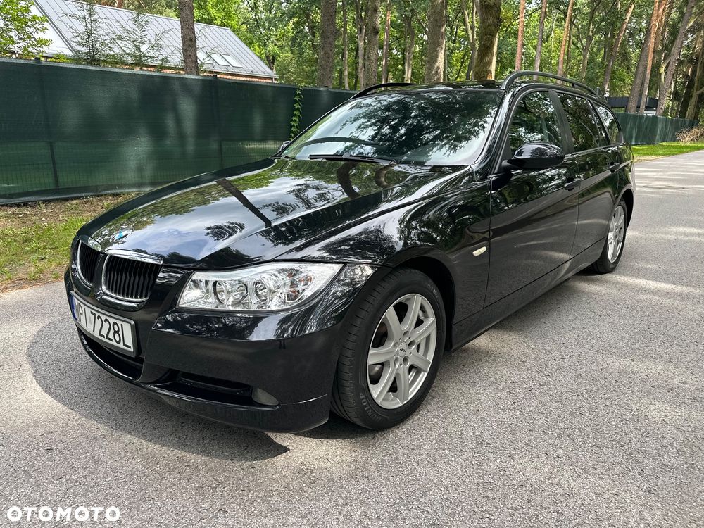 BMW Seria 3 318i - 1