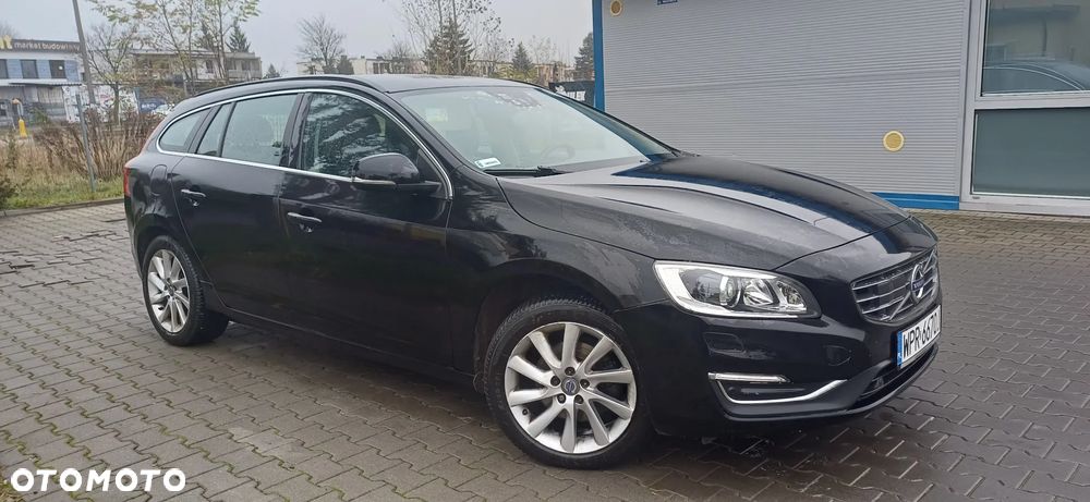 Volvo V60 D4 Summum - 2