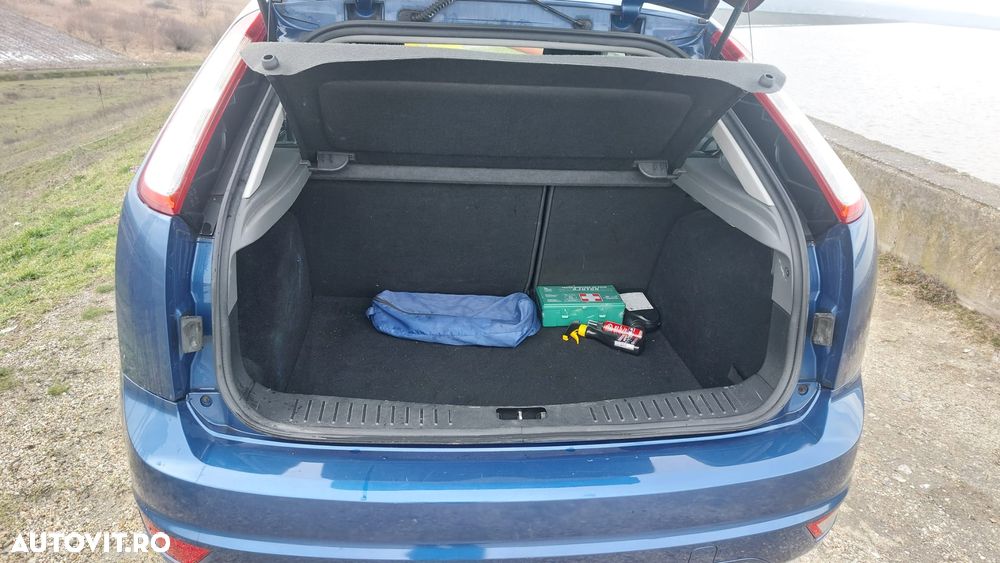 Ford Focus 2.0 TDCi Titanium - 9