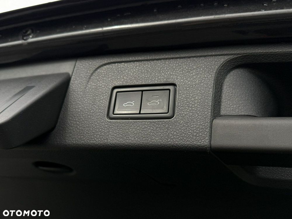 Volkswagen Passat 2.0 TSI Elegance DSG - 41