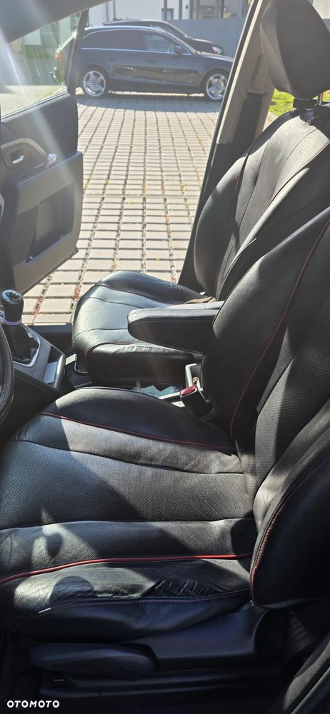 Mazda 5 - 11