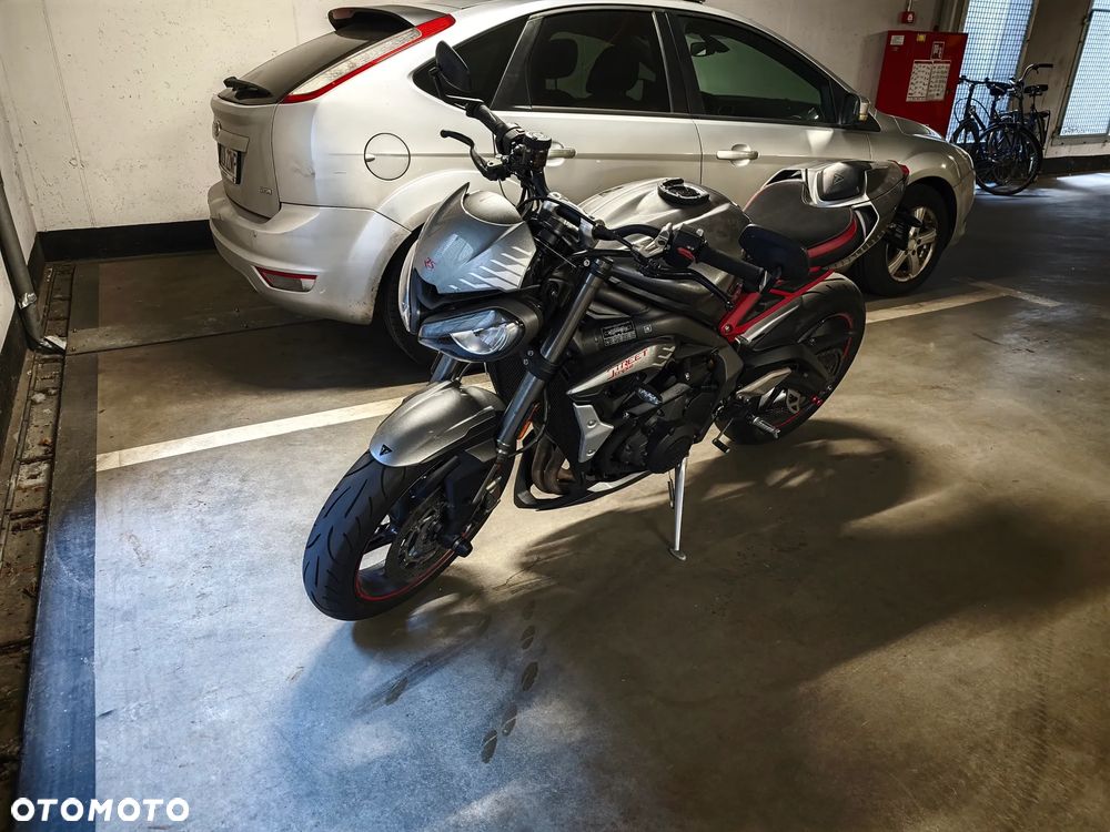 Triumph Street Triple - 2