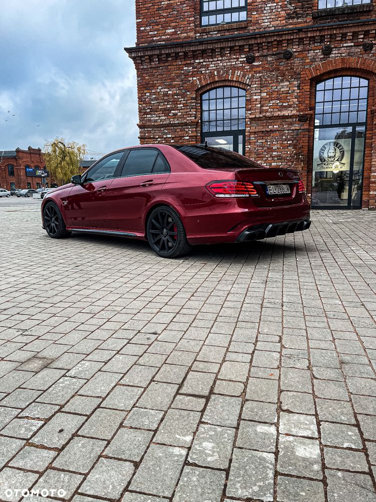 Mercedes-Benz Klasa E 63 AMG S 4-Matic - 3