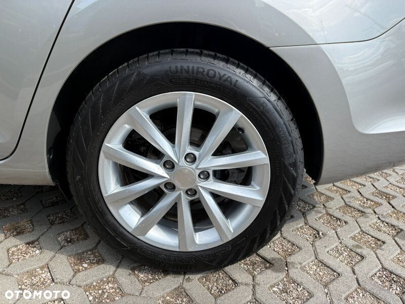 Skoda RAPID 1.0 TSI Style DSG - 30