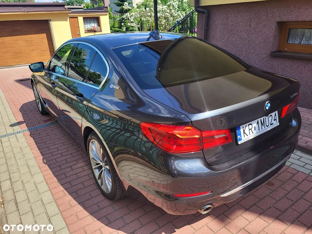 BMW Seria 5 530e iPerformance Luxury Line - 11