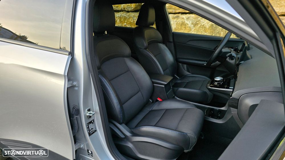 MG MG4 64 kWh Luxury - 52