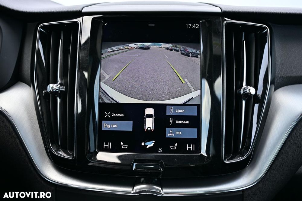 Volvo XC 60 - 23