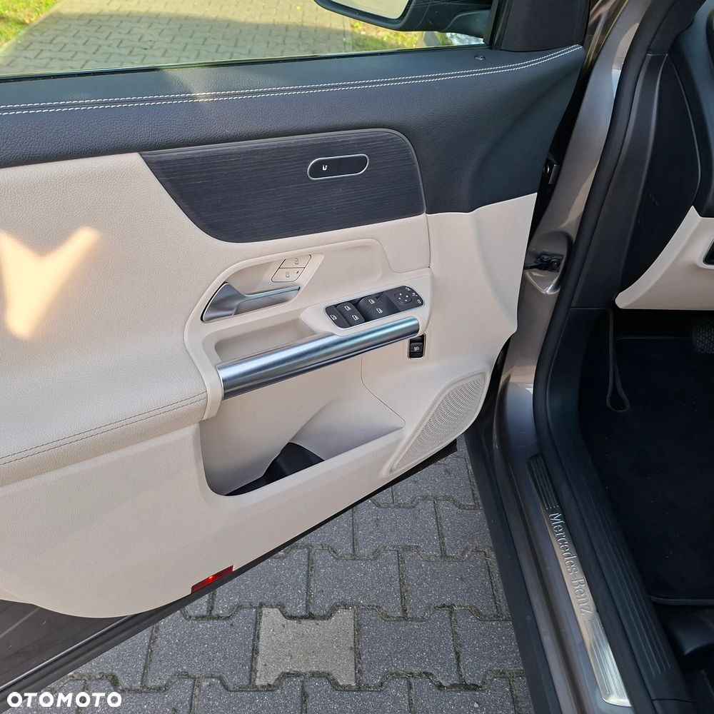 Mercedes-Benz GLA 200 Style - 20