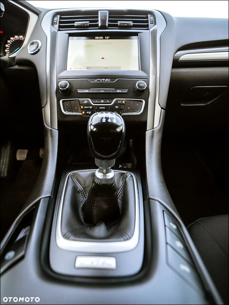 Ford Mondeo - 26
