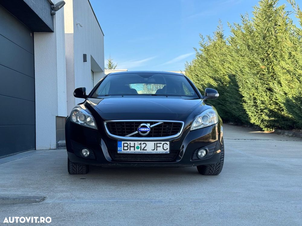 Volvo C70 D3 Momentum - 8