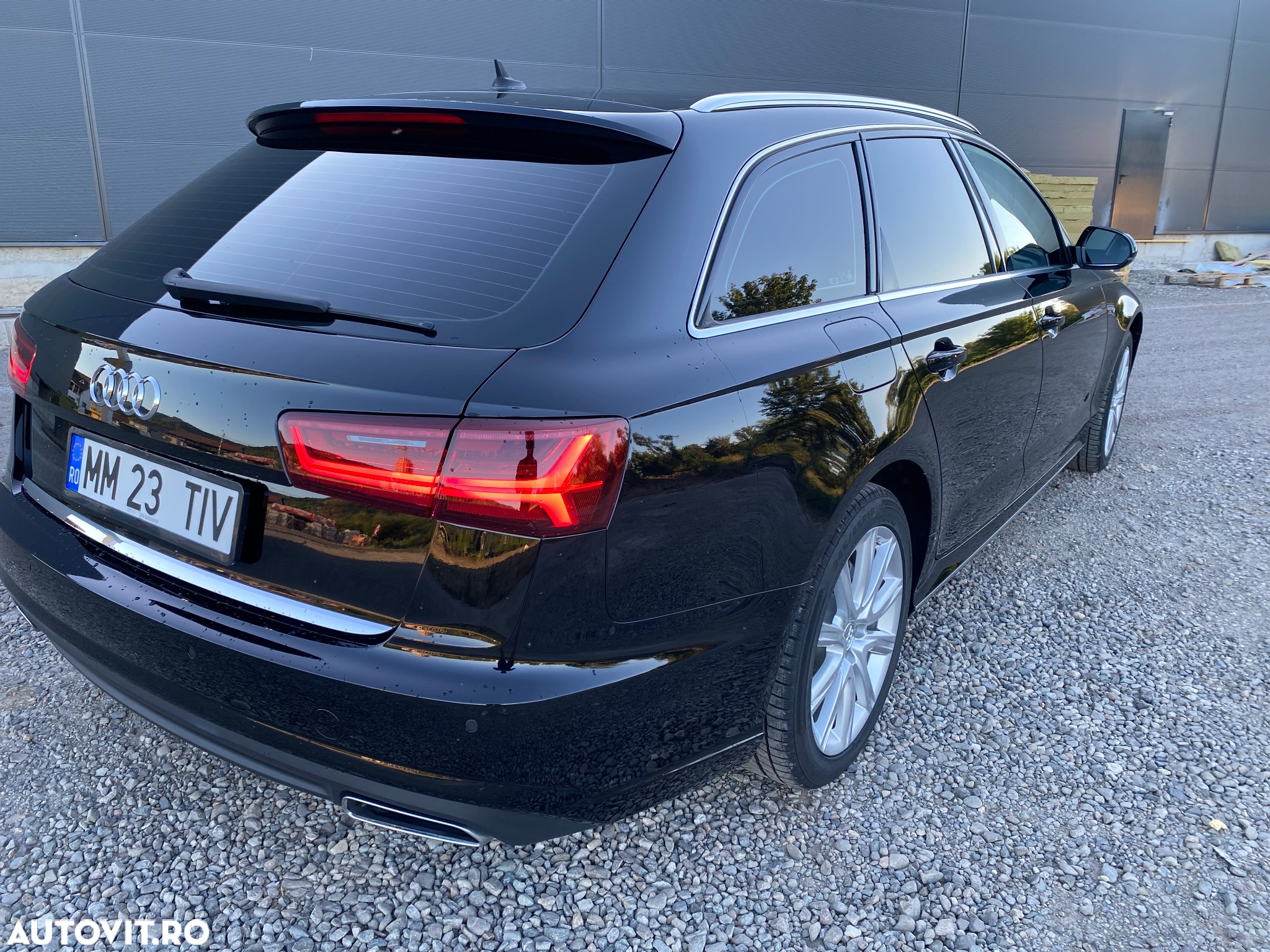 Audi A6 Avant 2.0 TDI Ultra DPF S tronic - 3