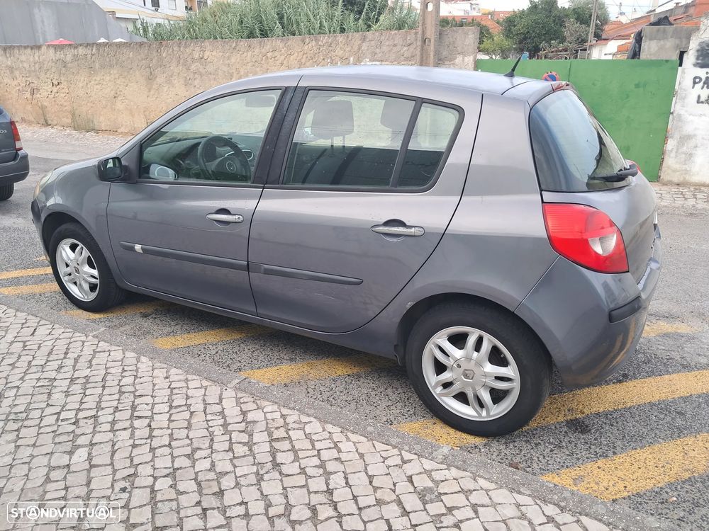 Renault Clio 1.2 16V Dynamique Luxe - 4
