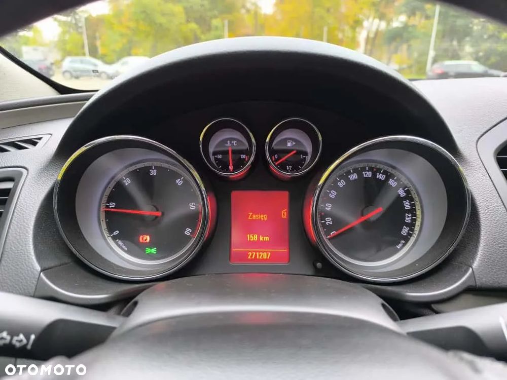 Opel Insignia 2.0 CDTI - 11