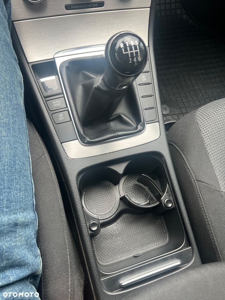 Volkswagen Passat 2.0 TDI DPF Comfortline - 20