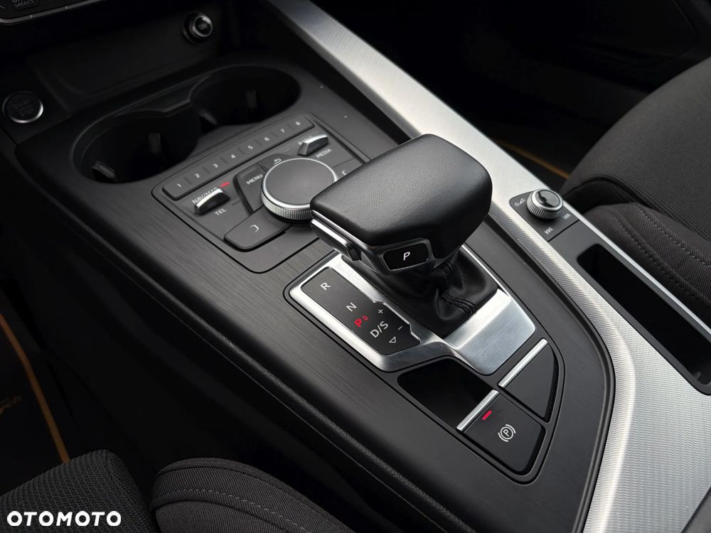Audi A4 Avant 40 TFSI S tronic design - 32