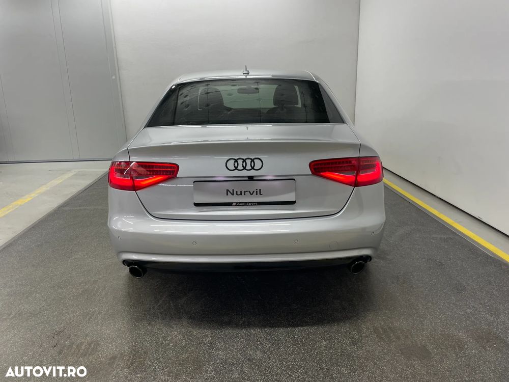 Audi A4 2.0 TDI B8 - 9