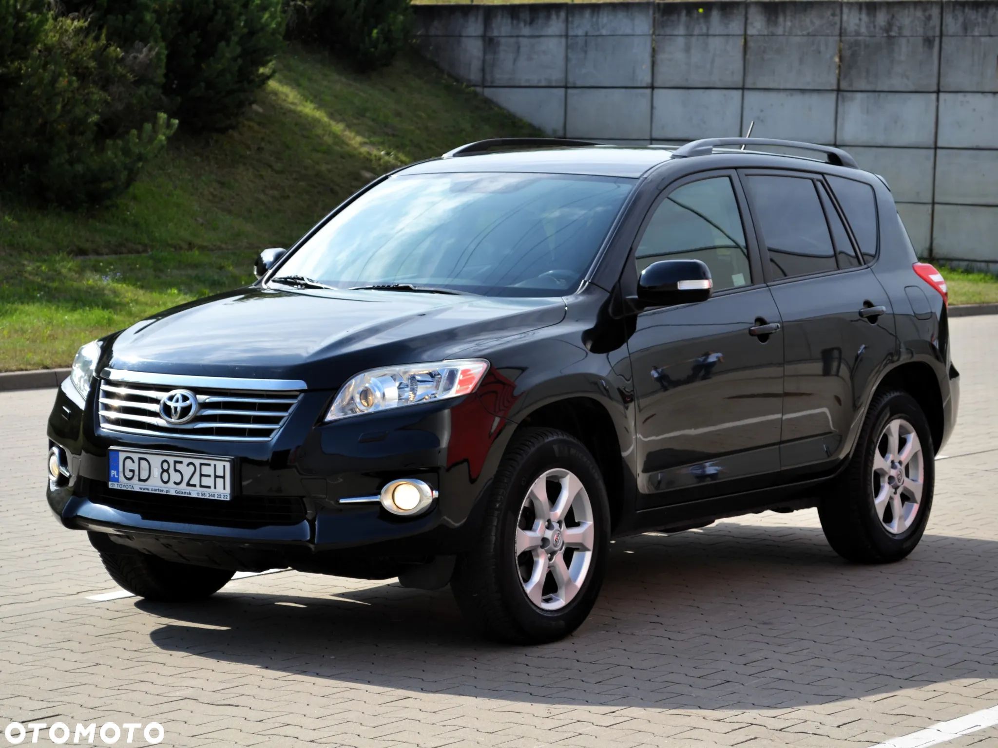 Toyota RAV4 2.0 VVT-i Premium - 1