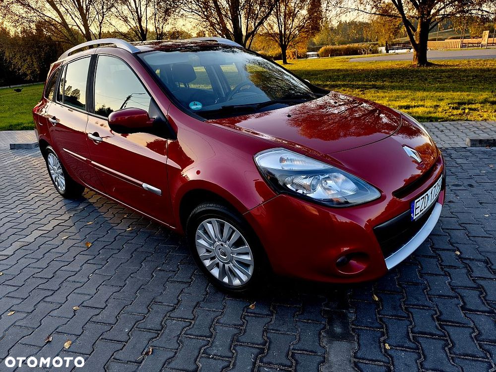 Renault Clio 2010 photo 2