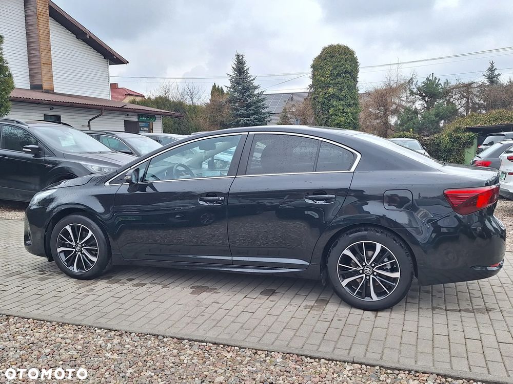 Toyota Avensis 1.8 Premium MS - 15