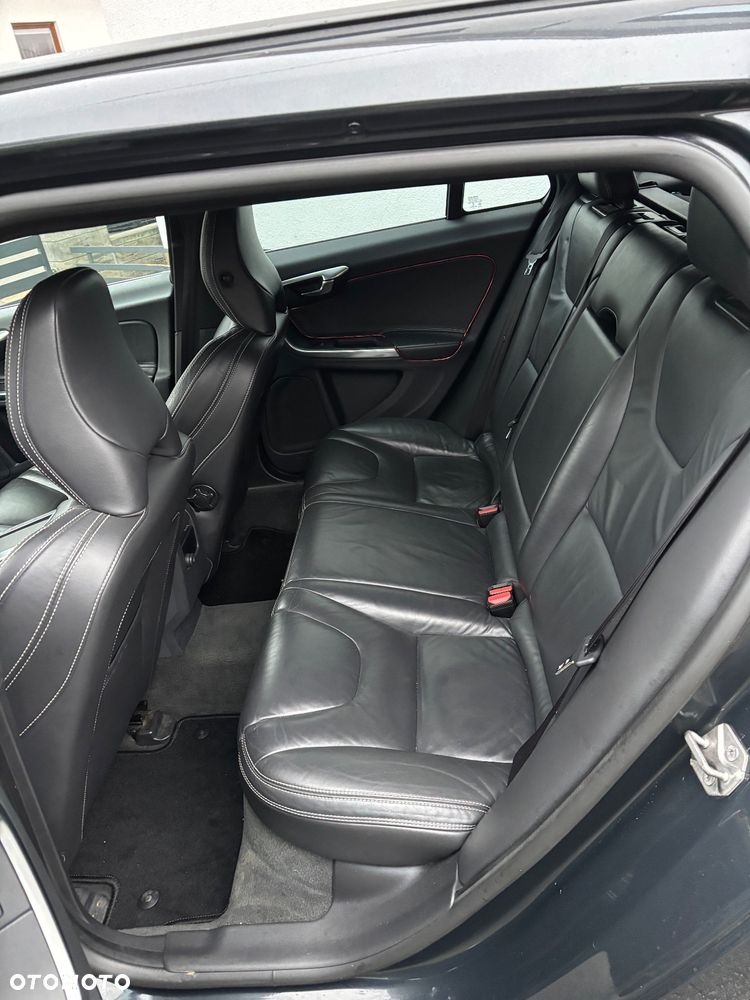 Volvo V60 D3 Summum - 5