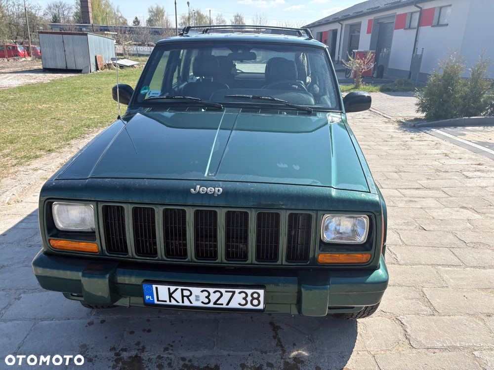 Jeep Cherokee - 3