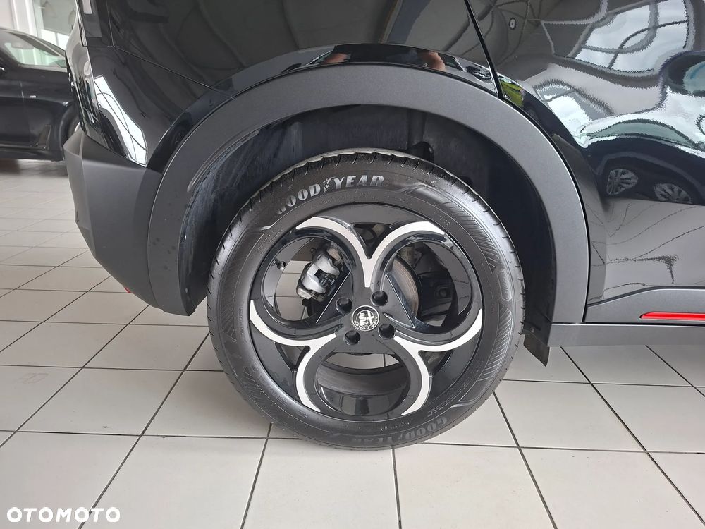 Alfa Romeo Junior 1.2 mHEV Ibrida Speciale eDCT - 17