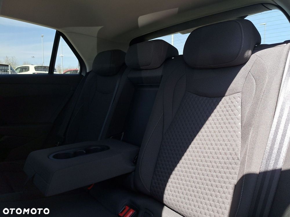 Volkswagen T-Roc 1.5 eTSI Life DSG - 34