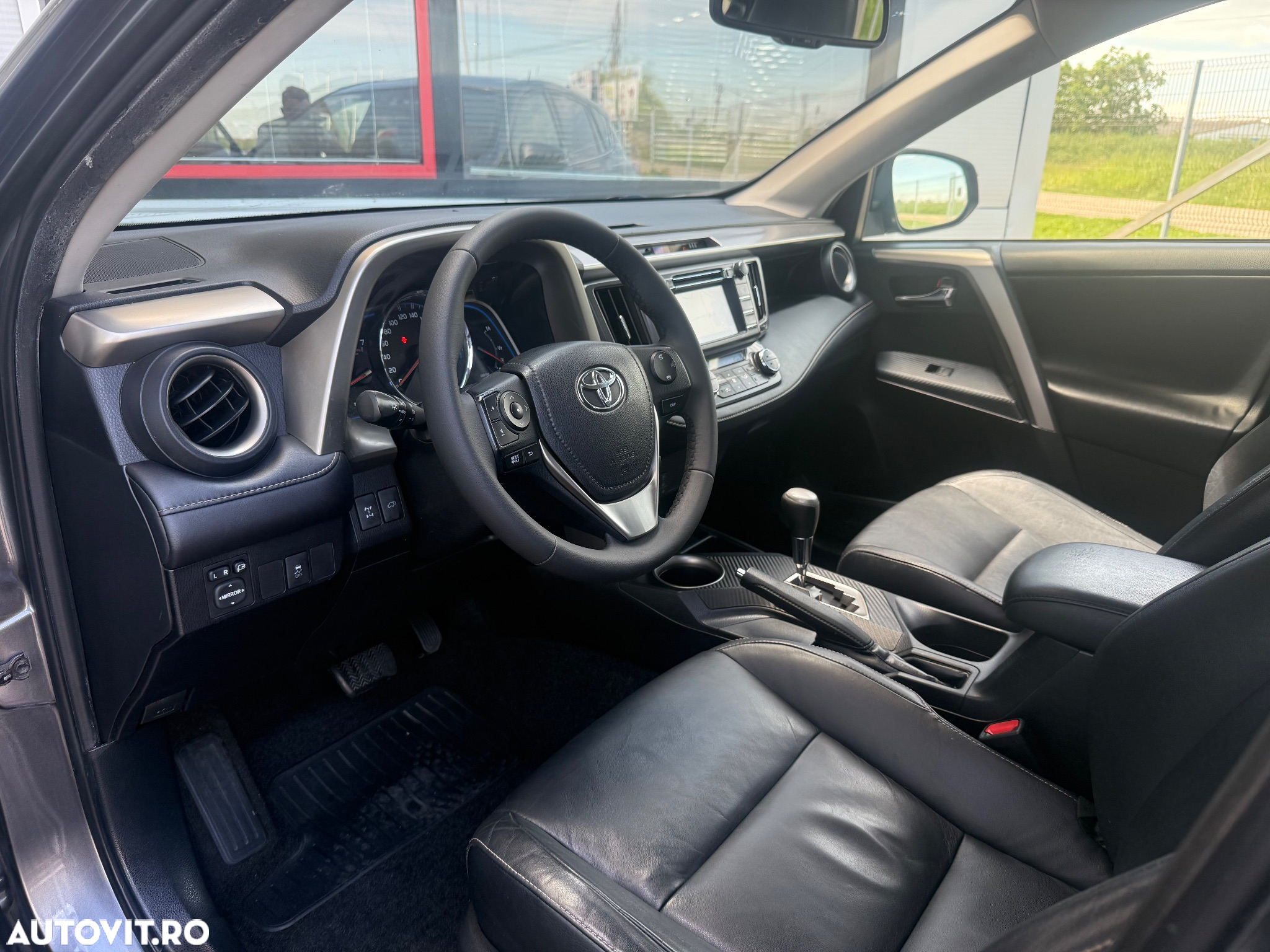 Toyota RAV4 2.2 D-4CAT 4WD Aut Luxury - 16