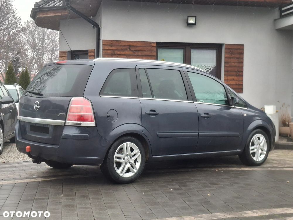 Opel Zafira 1.8 Cosmo EU5 - 21