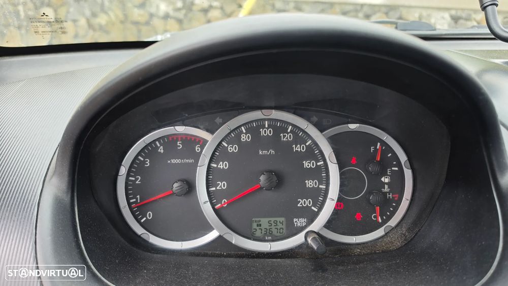 Mitsubishi L200 2.5 DI-D C.Inv.AC 3L CC 4WD - 7