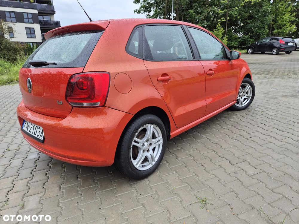 Volkswagen Polo 1.4 16V Trendline - 2
