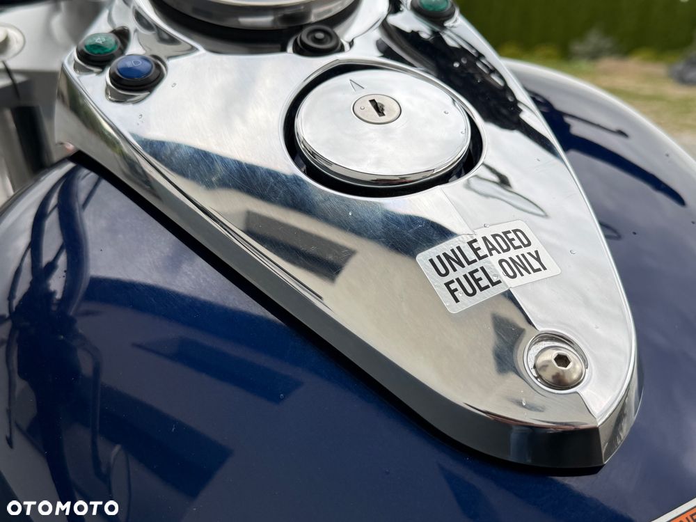 Suzuki Intruder - 9